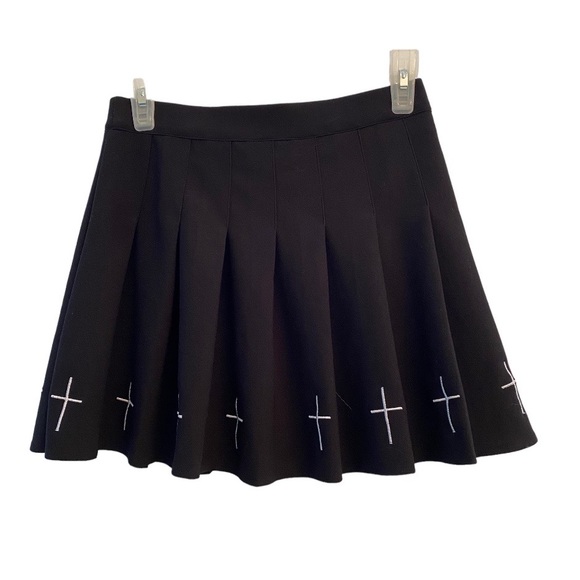 XMM Brand Black White cross mini Pleated Skater skirt M - Picture 1 of 6